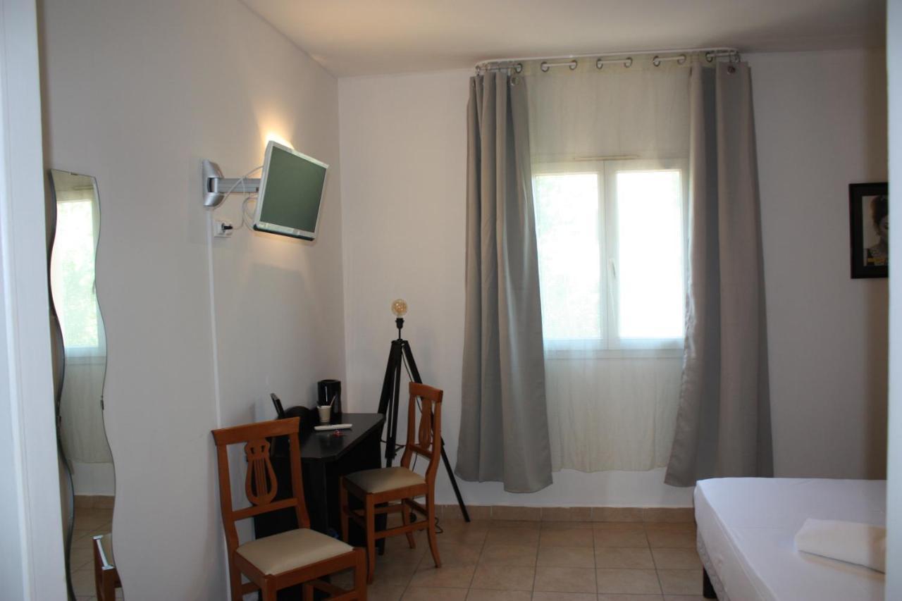 Le Clos Des Medievales Le Thoronet Exterior photo