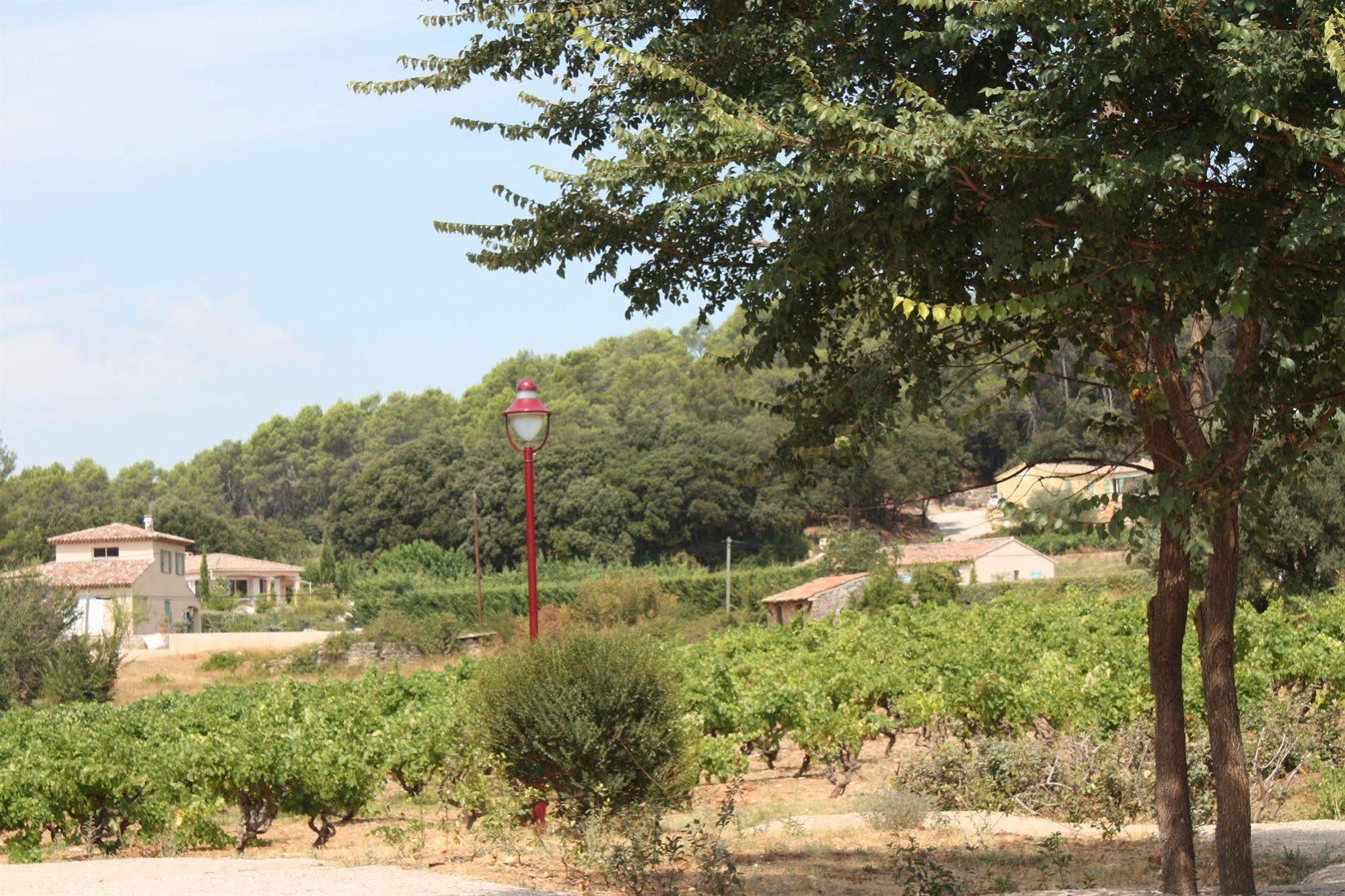 Le Clos Des Medievales Le Thoronet Exterior photo